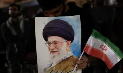 تقارير إسرائيلية تزعم مقتل خامنئي وطهران تلتزم الغموض